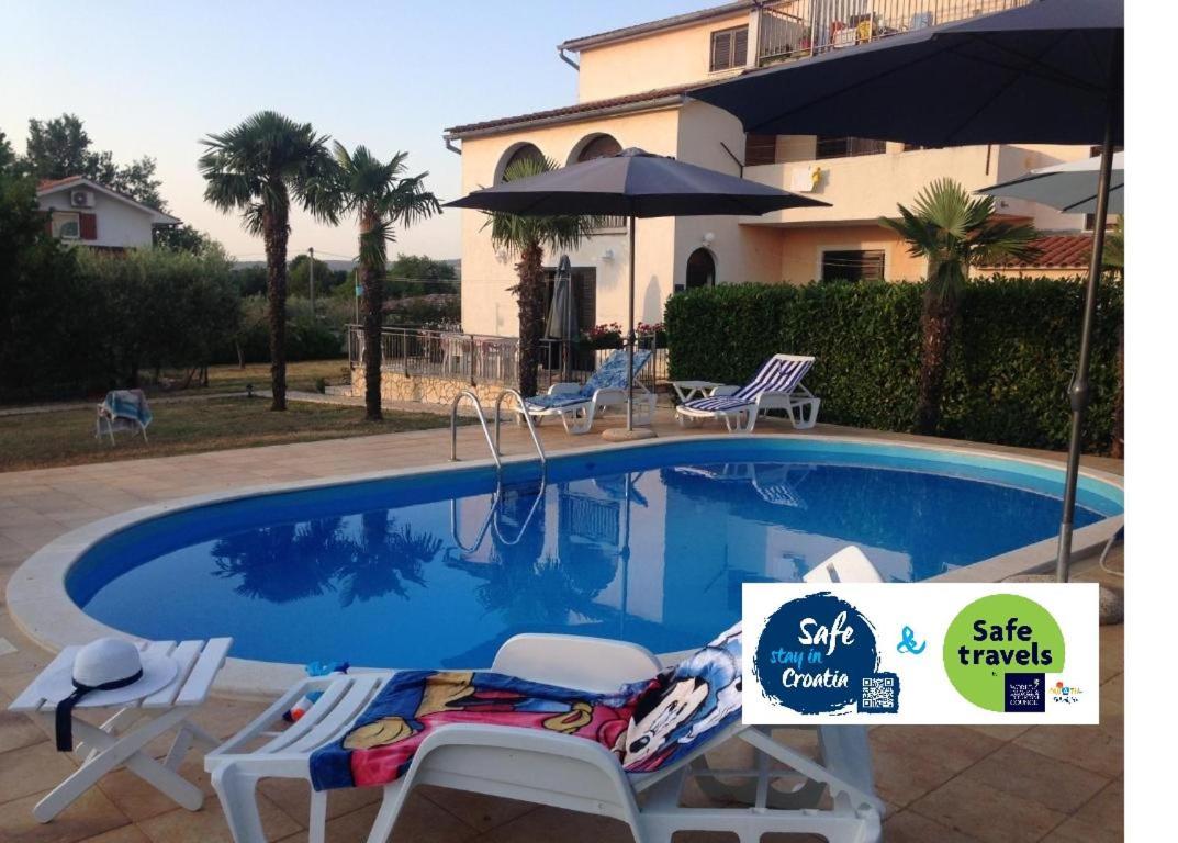 Apartments Marica Porec Exterior photo